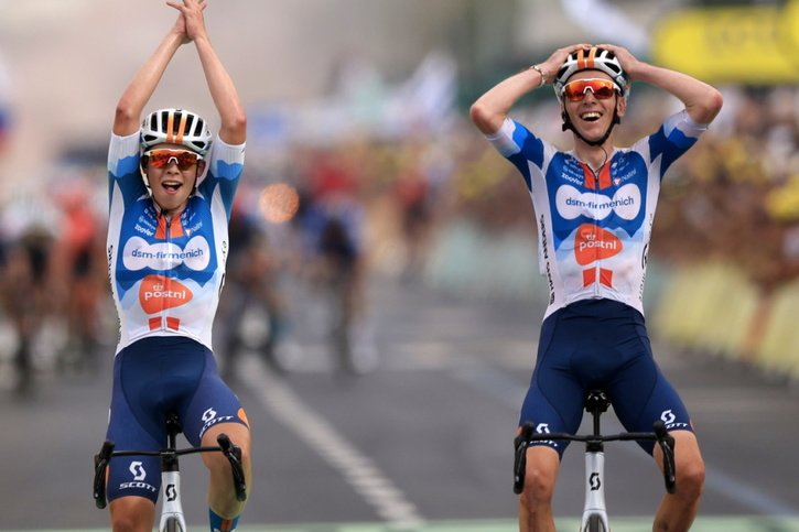 Bardet (à droite) et Van den Broek ont réussi un numéro extraordinaire samedi © KEYSTONE/EPA/GUILLAUME HORCAJUELO